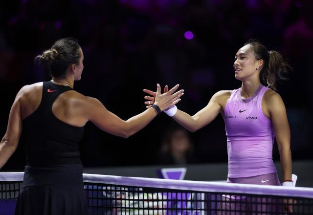 开云体育APP下载-郑钦文不敌萨巴伦卡 无缘年终总决赛开门红