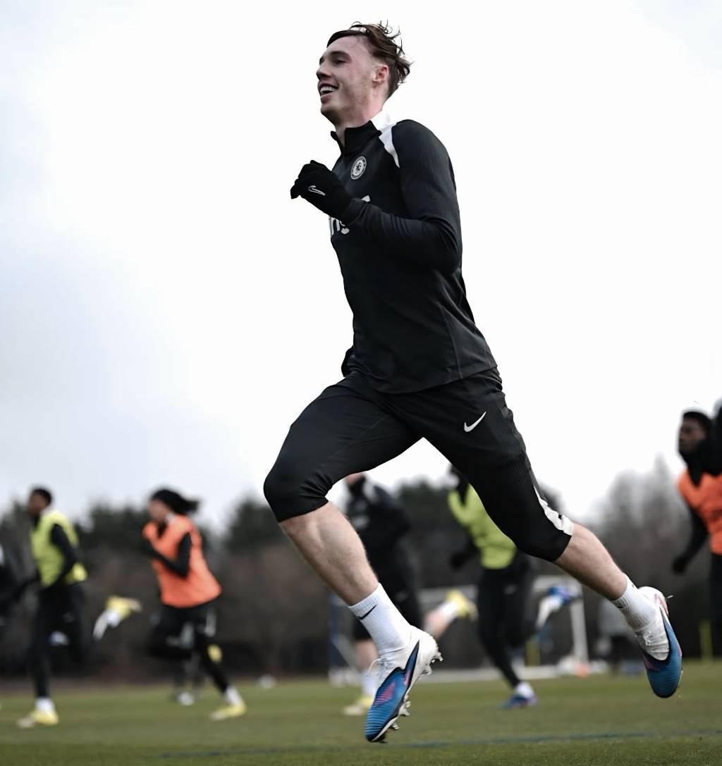 开云体育APP下载-利好，因伤缺战水晶宫的帕尔默今日恢复训练