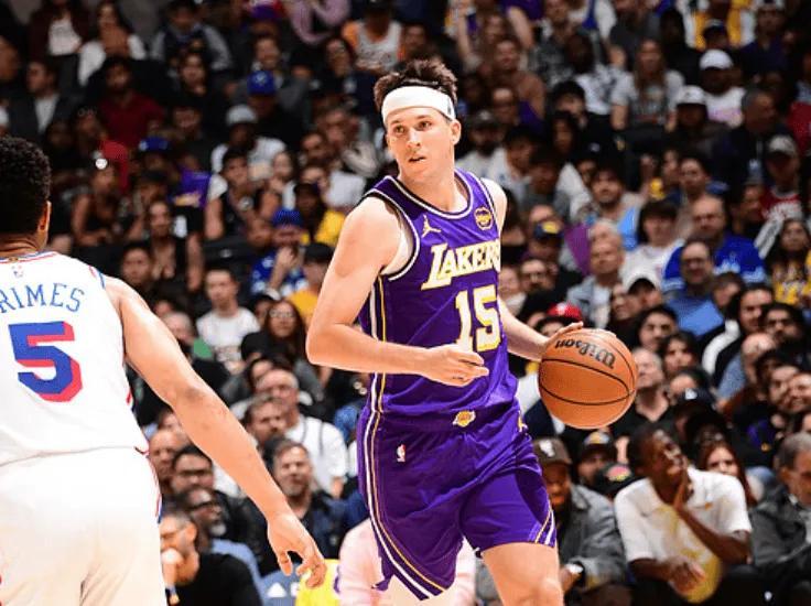 开云体育官网-湖人119-115击败76人 球员评价：3人满分，4人及格，3人低迷