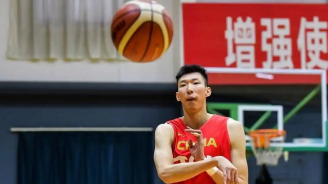 开云-两场世预赛过后，胡明轩等5名球员或无缘国家队，周琦留队查看